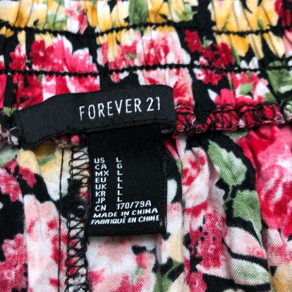 Floral skirt (cute roses) - Picture 2 of 3